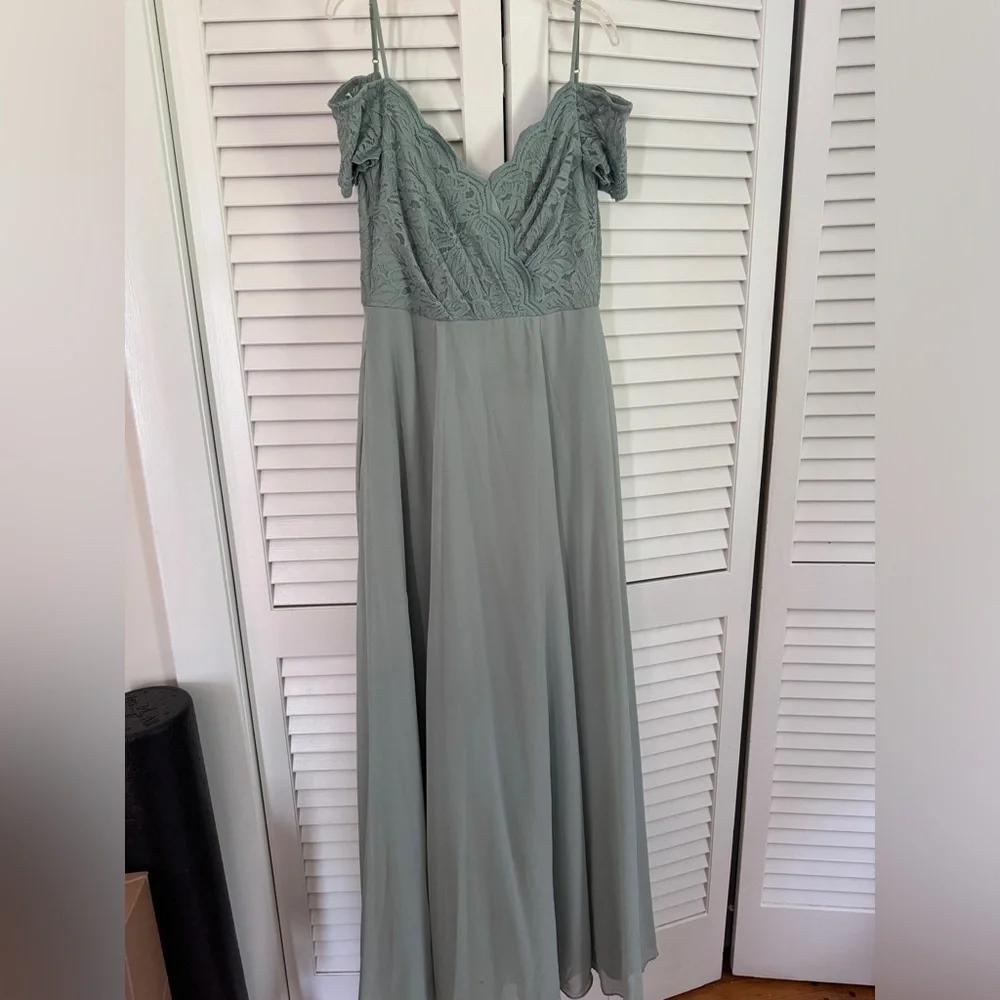 David’s bridal Bridesmaids dress size 4 Sage green - Picture 9 of 9